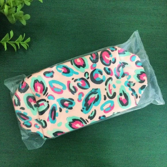 CLINIQUE 3-Pc Gift Set – 2 Love Pop #13 Lipsticks + Cheetah Print Cosmetic Bag - Picture 3 of 14